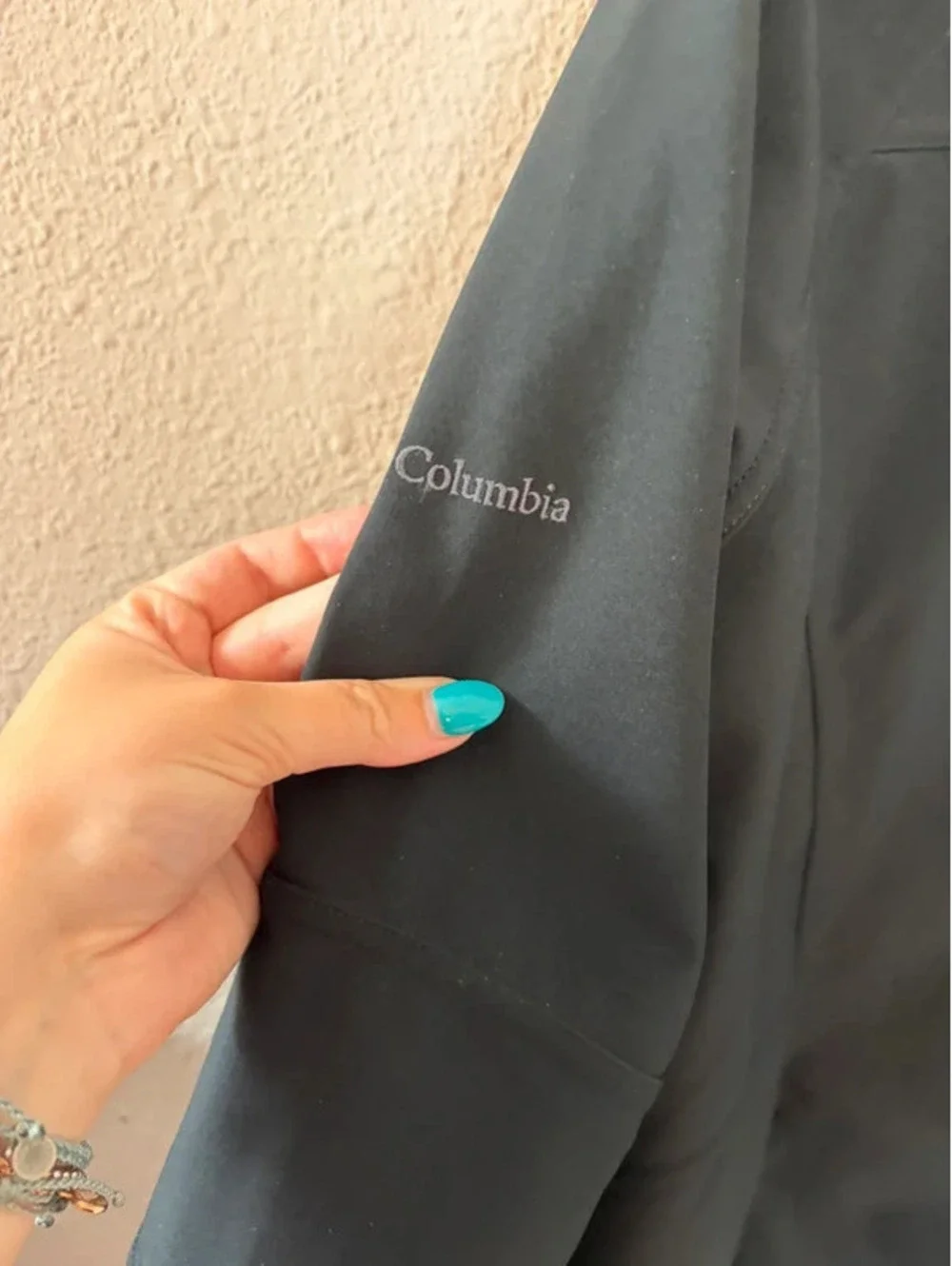 Columbia women's mid length black shell coat size L